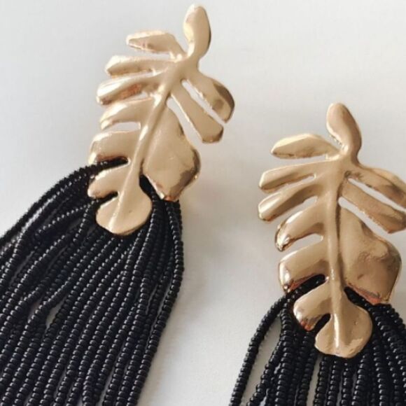 New ZARA ISLAND VIBES palm leaf beaded fringe dangle earrings - Picture 4 of 13